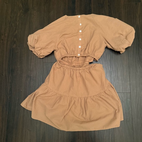 Seersucker Puff-Sleeve Cutout Mini Dress - Picture 5 of 6